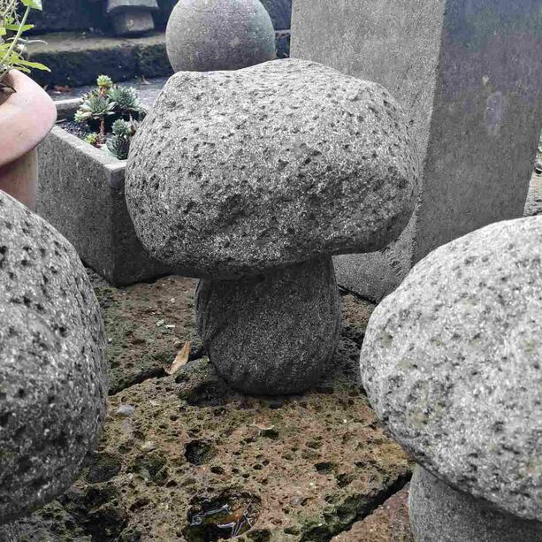 Gartendekoration Pilz aus Naturstein  - Sayama