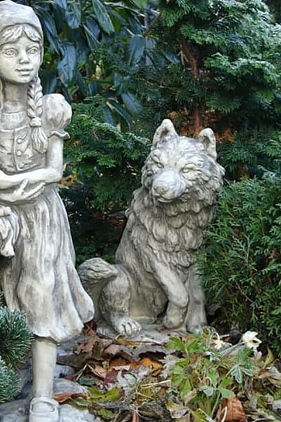 Wolf Figur aus Steinguss für den Garten - Viseria Canis
