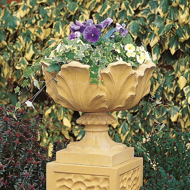 Runde Acanthus Gartenamphore aus Sandstein - Blake Park