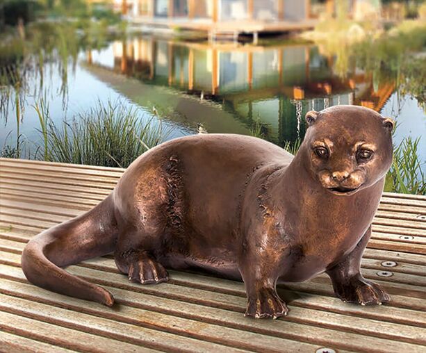 Sitzender Garten Otter aus wetterfester Bronze - Fischotter