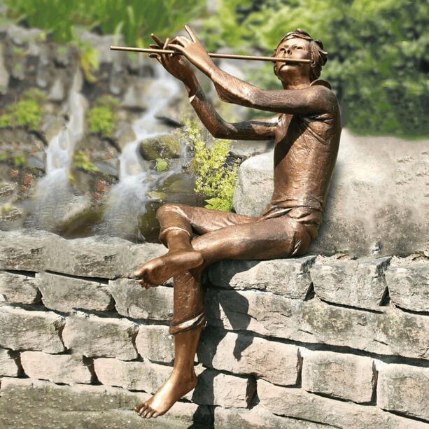 Sitzender Junge mit Flte aus Bronze - limitiert - Fltenspieler