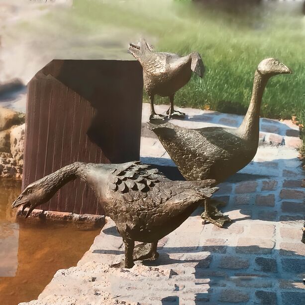 Neugierige Gans aus Bronze - limitierte Vogelskulpturen - Gans Kopf nach vorn