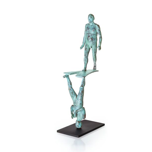 Designerskulptur aus Bronze mit grner Patina - Richtung ndern