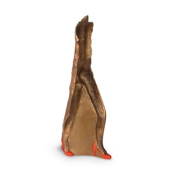 Bronzefigur mit roten Schuhen aus limitiertem Kunstwerk - Schreiten