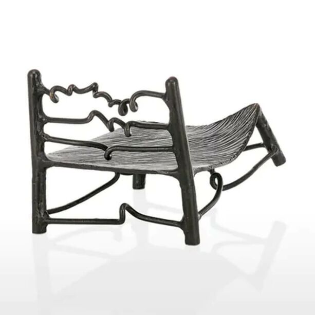Schwarze Bett-Dekofigur aus Bronze - limitiert - Bed of Frustration