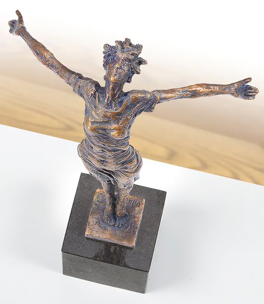 Limitierte Frauenskulptur aus Bronze mit Granitsockel - Freie Balance