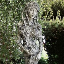Florale Frauenskulptur als K�nigin der Natur - Ada