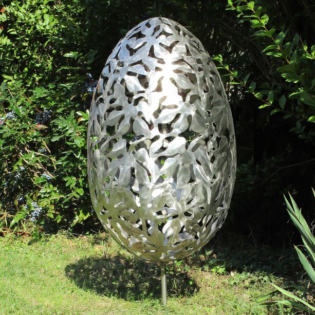 Gartenplastik Ei mit Blttermotiv aus Edelstahl / Rost Metall - Ovum