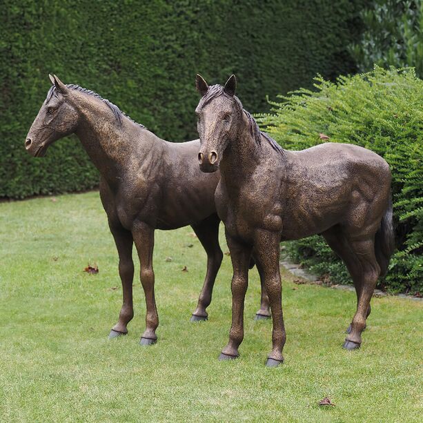 Braune Bronze Pferdeskulpturen im Set - Pferde Philo & Mina