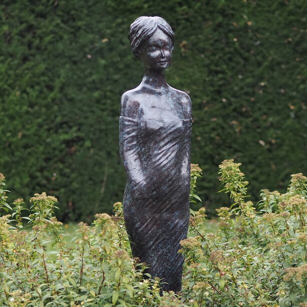 Schne Frau aus Bronze als Gartenskulptur - Teridi