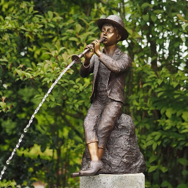 Bronze Fltenspieler als Wasserspeier - Timmy