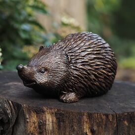 Kleine Bronzeigel Gartenfigur - dunkelbraun - Igel Willi