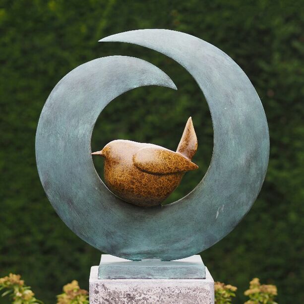 Kleiner Vogel sitzt im Ring - Gartenbronze - Cerano