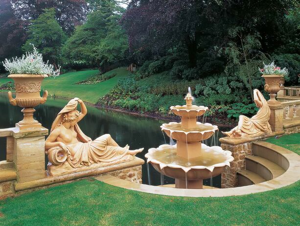 Groer Kaskadenbrunnen Garten - Royal Berkshire