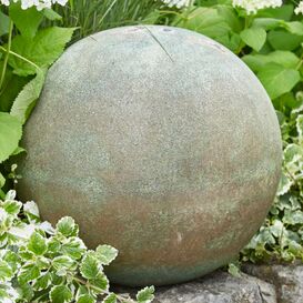 Gartendeko Kugel aus einem Ton-Sand-Gemisch - antik grn...