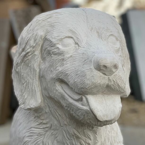 Sitzende Hundeskulptur aus Kalkstein lebensgroß - Bommel