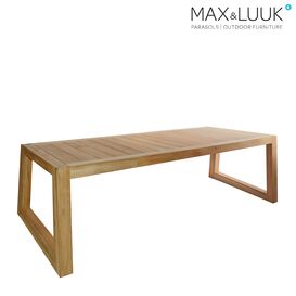 Holztisch aus Teak fr den Essbereich im Garten von Max &...