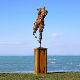 Frauen Torso auf einem Sockel aus Edelstahl oder...