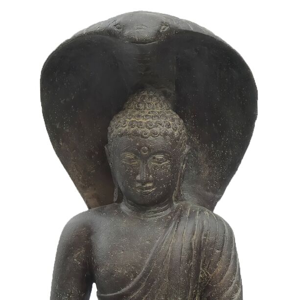 Meditierende Buddha Figur aus Steinguss im Schutz einer Kobra - Djuwita