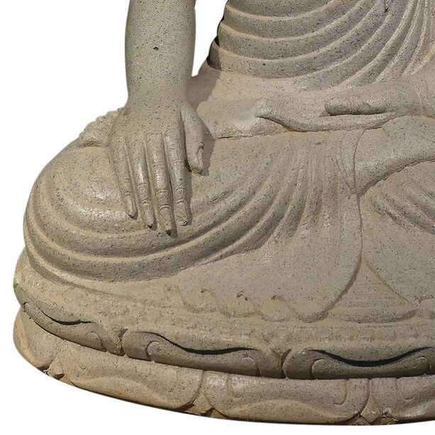 Sitzende Buddha Figur aus Flussstein in Handarbeit gefertigt - Erdberhrung - Adinda