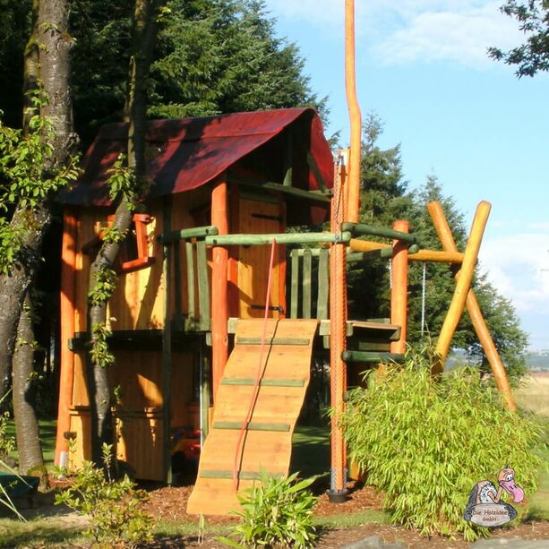 Vielseitiges Spielhaus mit Sprossenwand, Rutsche und Schaukel - Spielhaus Wölfchen