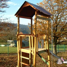 Spielturm mit Feuerwehr-Stange und Rutsche fr den...
