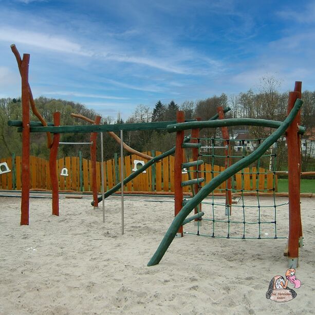 Holz Klettergerüst für den Kinderspielplatz - individualisierbar - Klettergerüst Tove