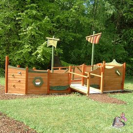 Holz Spielschiff fr Kinder mit Fensterluken, Kletterwand...