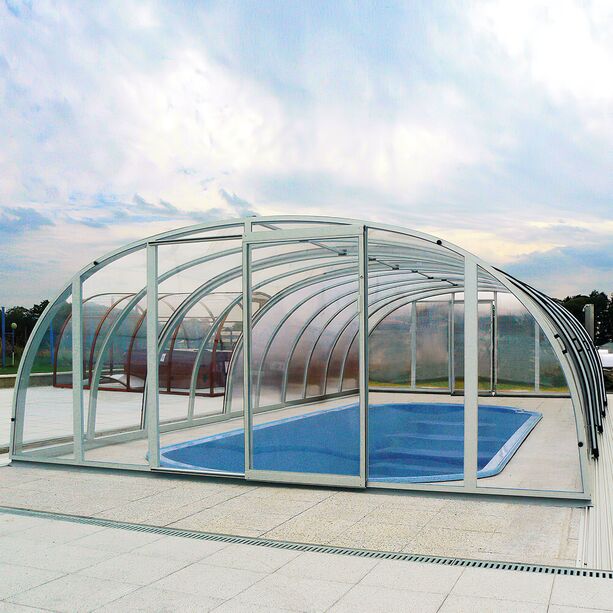 Hohe Garten Poolberdachung - aus Aluminium & Polycarbonat - Sonderanfertigung - Olivin Hoch