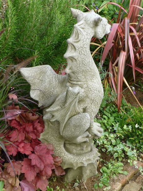 Große Garten Drachenfigur Halvard - Steinguss