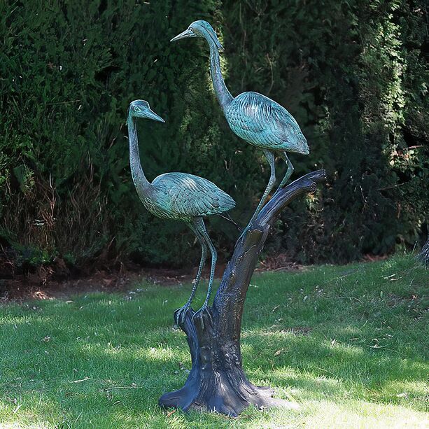 Lebensgroe Vogelskulptur 2 Reiher aus Bronze sitzen auf Baum - Reiherpaar