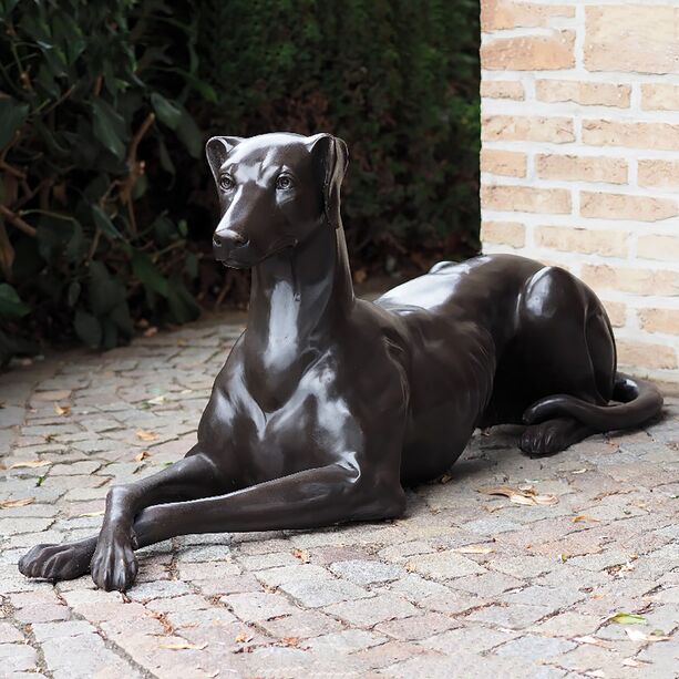 Lebensgroer Wachhund mit Blick nach links aus Bronzeguss - Perry rechts