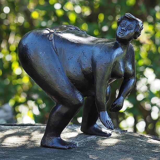 Stilvolle Bronze Frauenskulptur oppulent - Blick nach rechts - Opana rechts