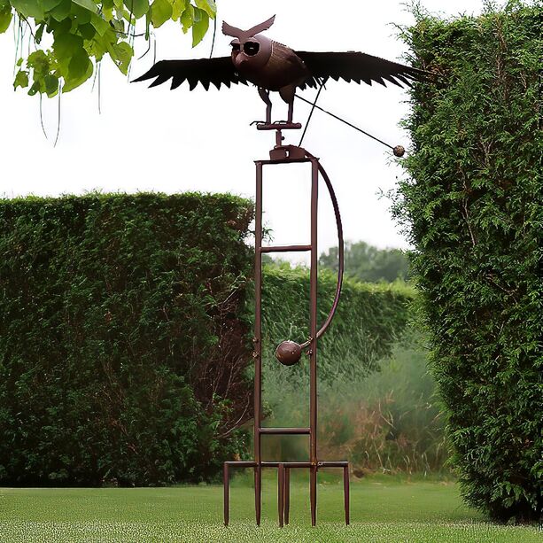 Fliegende Eule mit Windrad - Gartenskulptur in Rostoptik - Tekoran