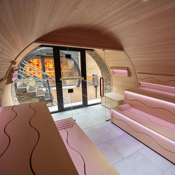 Große runde Outdoor Bio Sauna mit 12 bis 18 Plätzen - individuelle Gestaltung - Shell