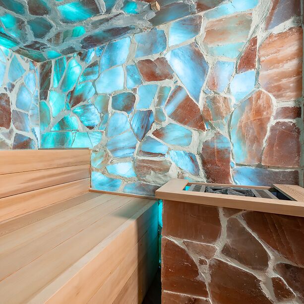 Indoor Salzhöhle mit Mosaikfliesen aus Salzstein inklusive Saunaofen - Majid