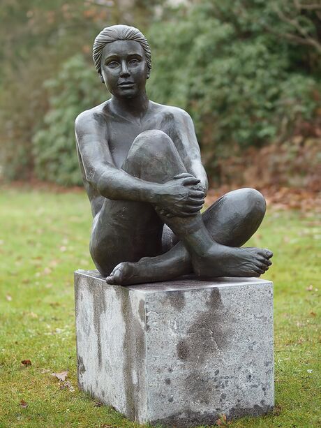 Bronzefigur mit nackter Frau für den Garten - Ellena