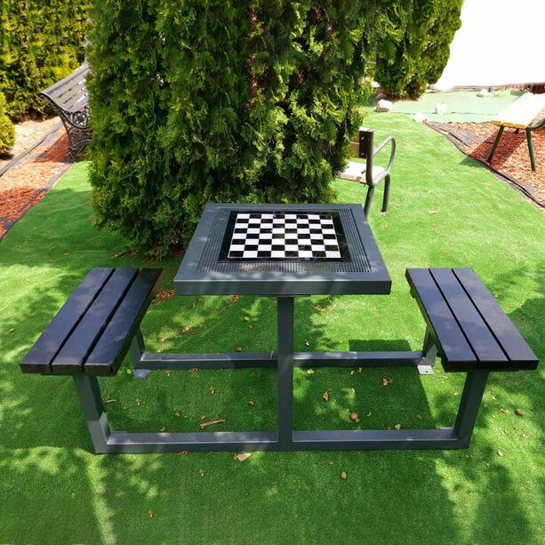 Gartentisch mit integrierten Schachbrett und Bnken - Metall und Holz - Soffia