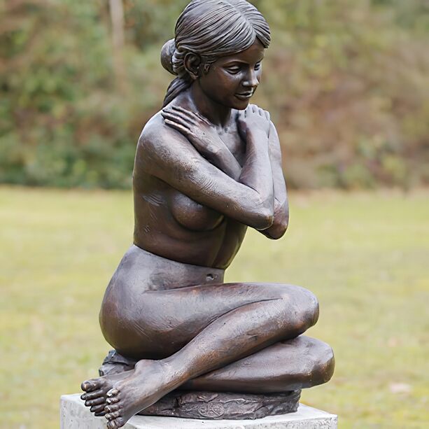 Bronze Gartenskulptur mit nackter Frau - Valleria