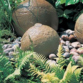 Robuster Kugel Quellstein aus Stein für den Garten - Pallare