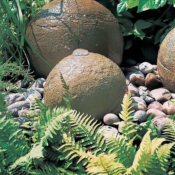Robuster Kugel Quellstein aus Stein fr den Garten - Pallare / 25,5cm (Dm); 16kg