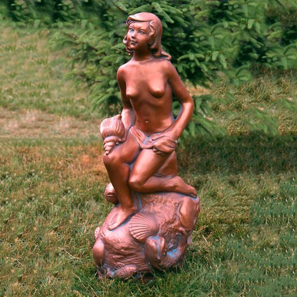 Junge Frau mit Muscheln - Steinguss Skulptur fr den Garten - Helena