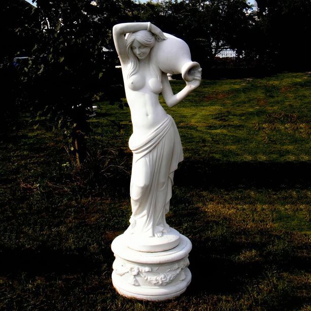 Elegante Frau mit Krug als Skulptur fr die Gartengestaltung - Camille