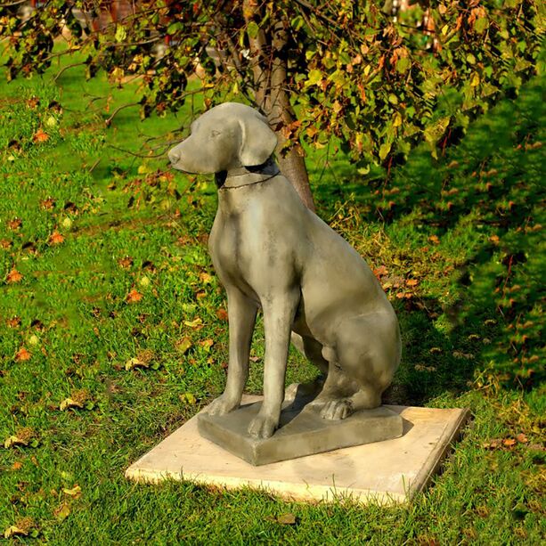 Sitzende Hundefigur aus Steinguss - dekorative Skulptur fr die Gartengestaltung - Mauro