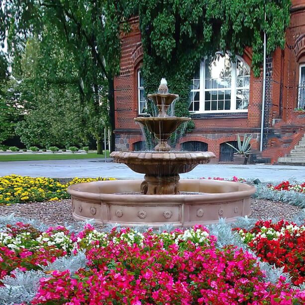 Stilvoller Kaskaden Gartenbrunnen im italienischen Stil mit Pumpe - Clemente