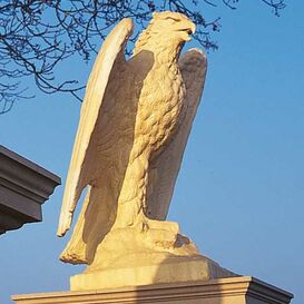 Groe Adler Steinskulptur - Caelus R.