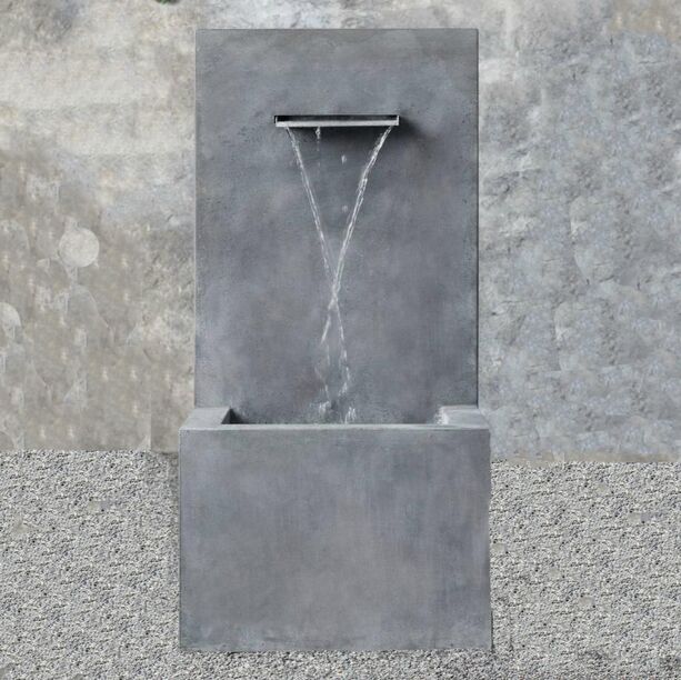 Wand Gartenbrunnen aus Metall mit flachem Auslauf - Hennimano