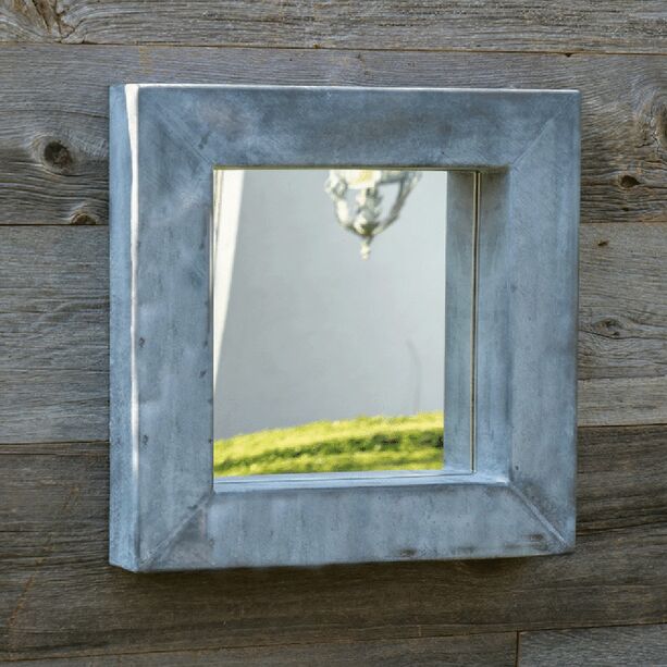 Quadratisches Fenster aus Stahl fr Gartenmauern - Mirrare Finto