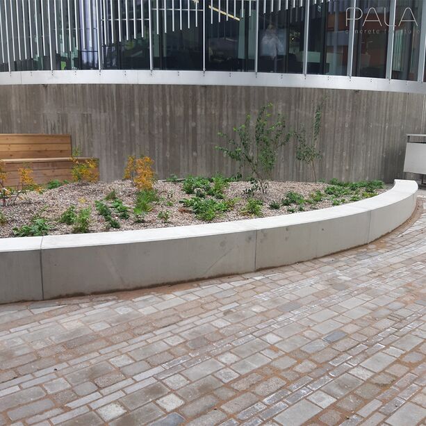 Wetterbeständige Gartenbank aus Beton - modern & schlicht - Eyvor