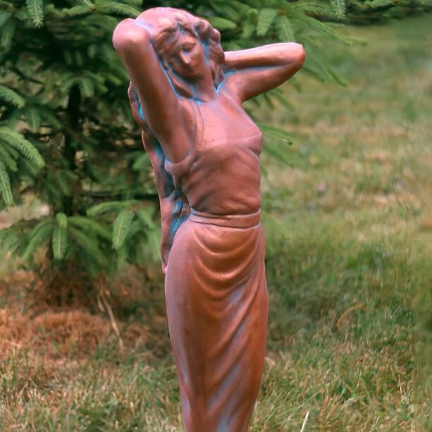 Elegante Frau als Steinguss Wasserspiel fr die Teich Dekoration - Kleophea
